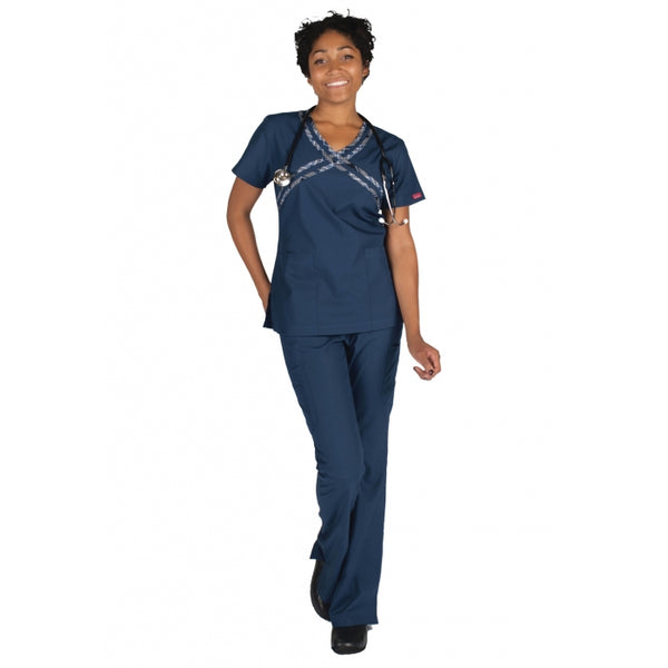 1237 - V-NECK WITH PLAID TRIM TAPE SCRUB SET