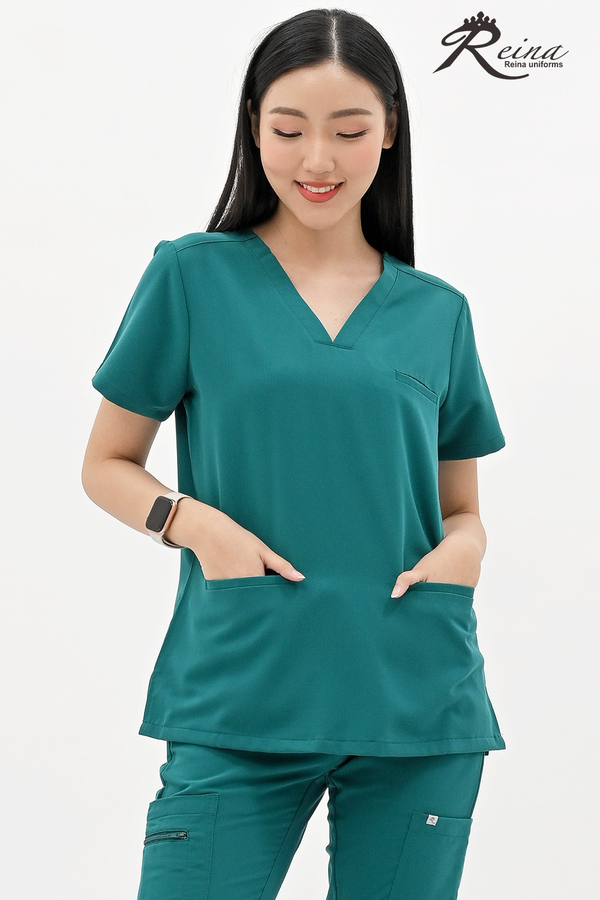 16083 - V-NECK WITH 3 WELT POCKETS LUXE STRETCH TOP